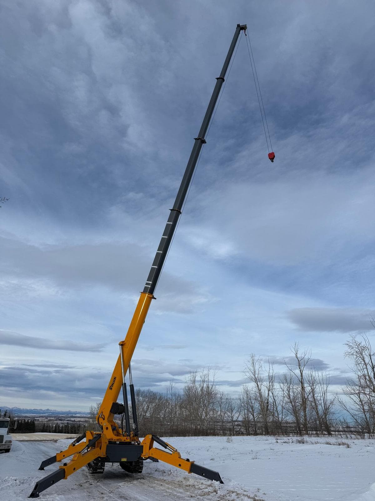Mini crane photo 8