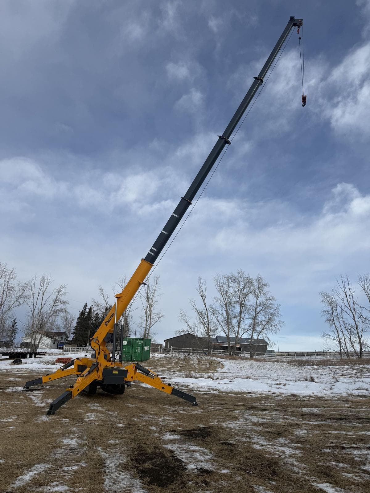 Mini crane photo 6
